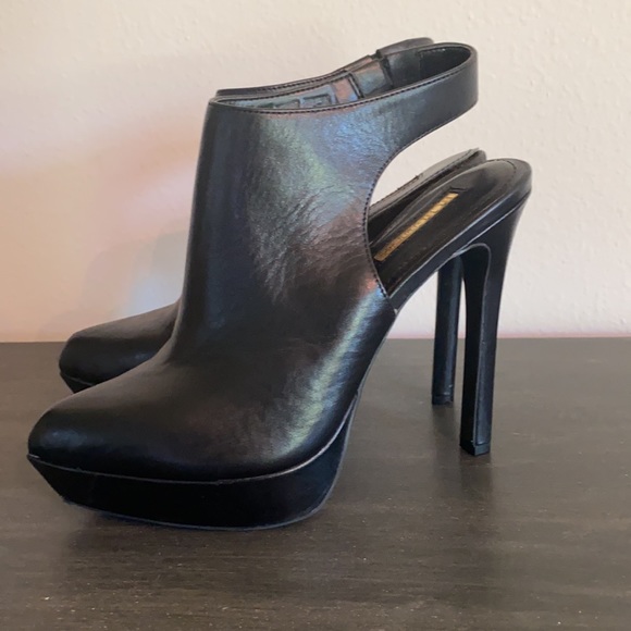BCBGeneration black leather sling back heels! 🖤 - Picture 4 of 6